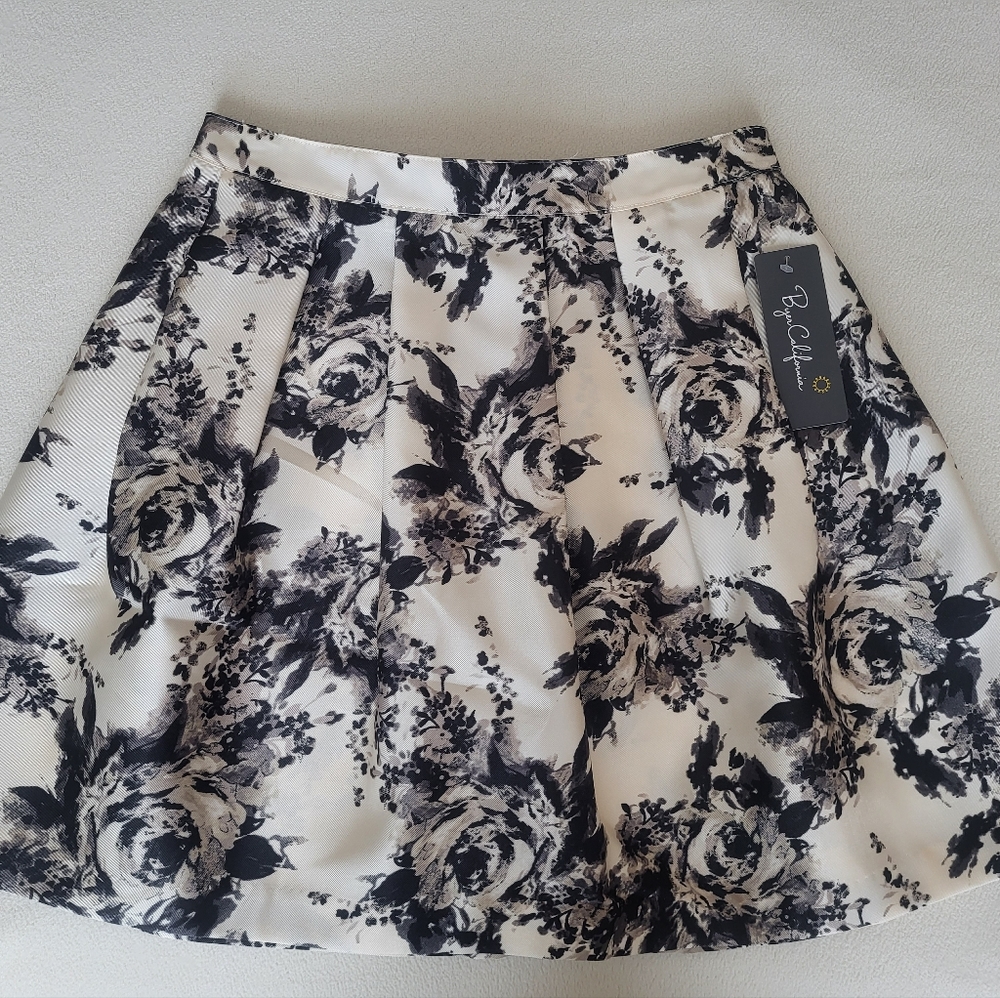 NWT Byer California skirt